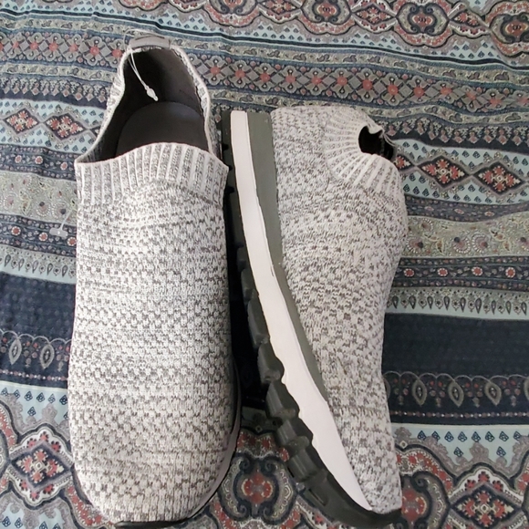 Grey DKNY Grey Jerri Slip On sneakers - Picture 4 of 7